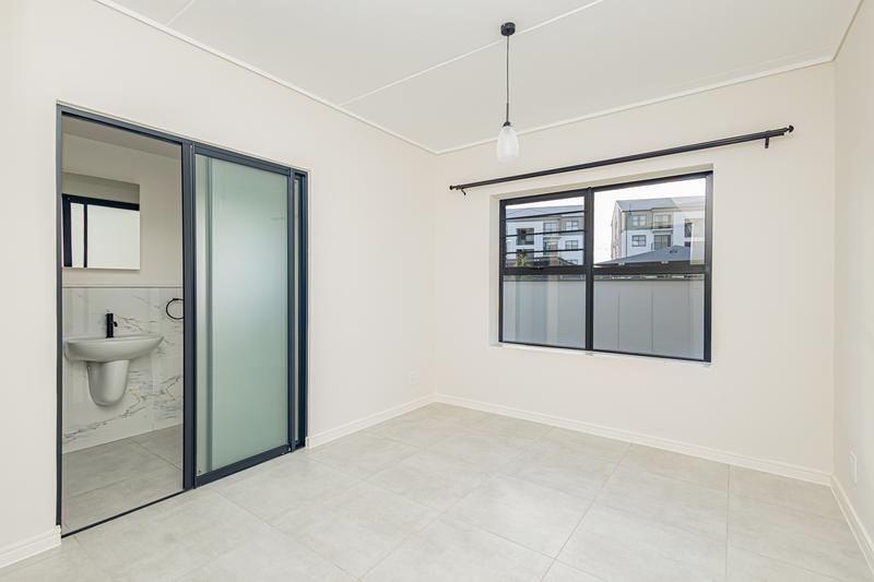 To Let 3 Bedroom Property for Rent in Sandown Western Cape